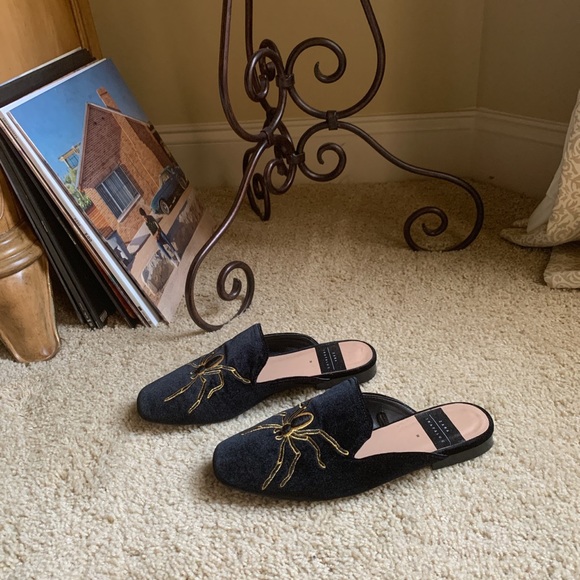 Zara Shoes - Zara black velvet flats